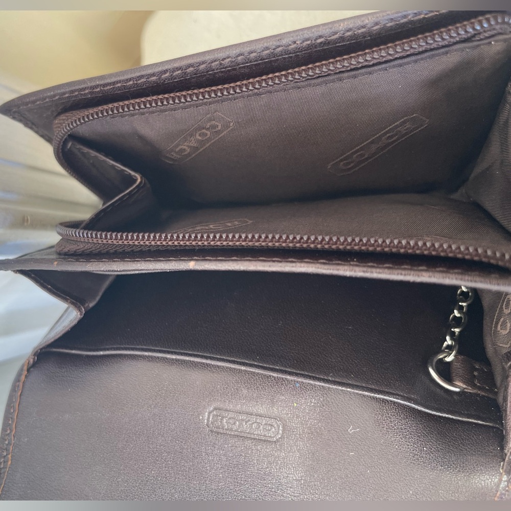 Coach Signature Small Wallet GUC - Picture 4 of 9